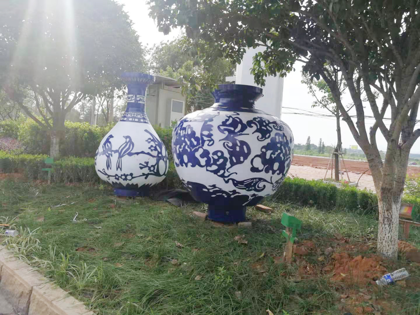 江西高安市汽車站綠化帶